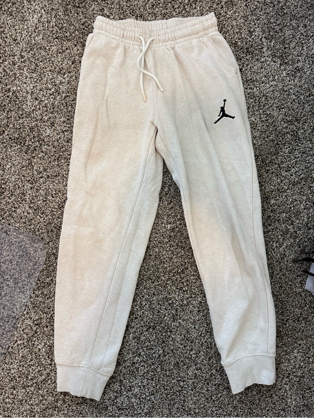 Jordan boys light heather gray size Medium Joggers with Black Jumpman Detail